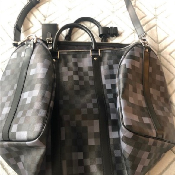 Authentic LV keepall 55 - Picture 9 of 13